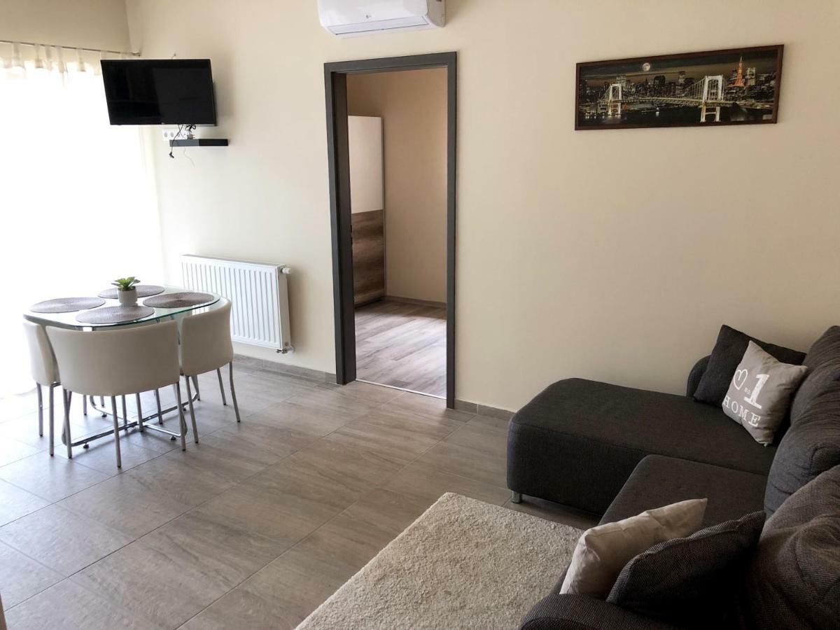 Exclusive Home Печ Екстериор снимка